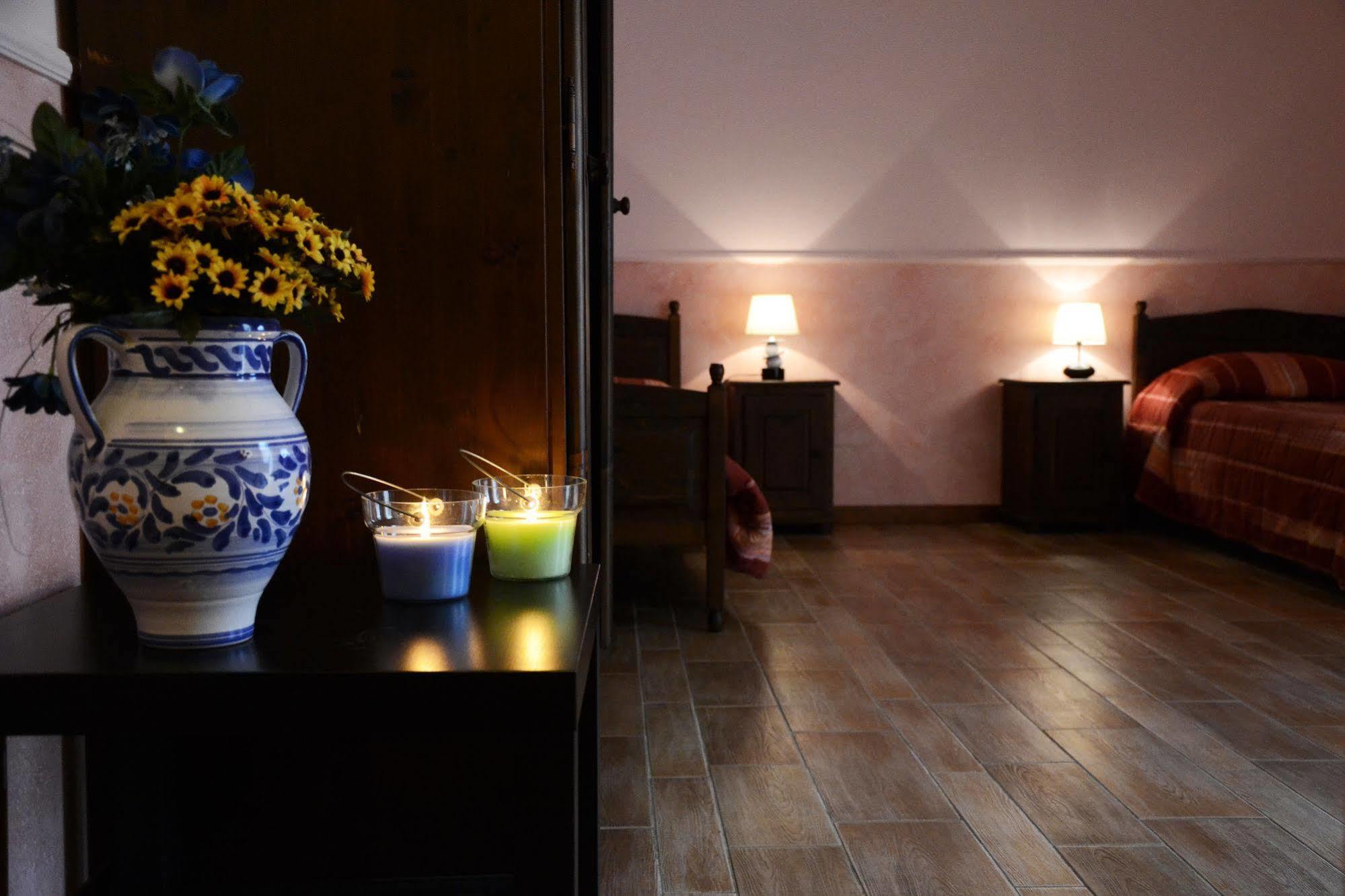 B&B Notti E Dintorni ニコロージ エクステリア 写真